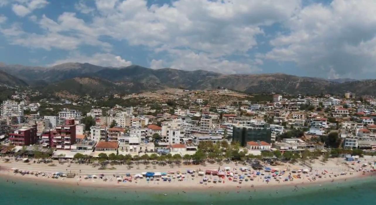 Vironas Hotel Himare Buitenkant foto